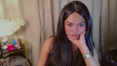 Snapshot of asiankianna chatting on December 17, 2025, 5:19 pm Kianna online show from December 17, 2025, 5:19 pm