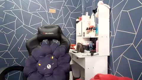 Snapshot of asiankiara_x chatting on December 3, 2025, 2:04 pm Just call me kiara online show from December 3, 2025, 2:04 pm