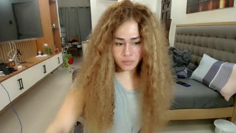 ERIKA 3 online show from January 14, 2025, 1:17 pm