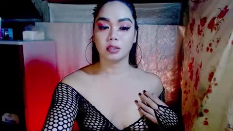 Sofhia online show from October 17, 2025, 5:15 pm