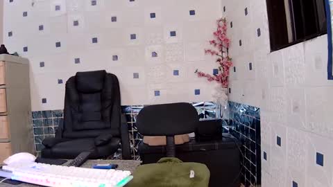 Snapshot of asiantsugar4u chatting on December 28, 2024, 1:17 pm Trish online show from December 28, 2024, 1:17 pm