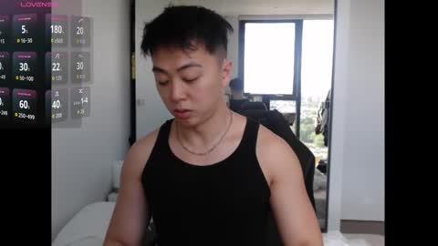 Snapshot of asiantwink_ chatting on November 10, 2025, 5:39 am asiantwink online show from November 10, 2025, 5:39 am