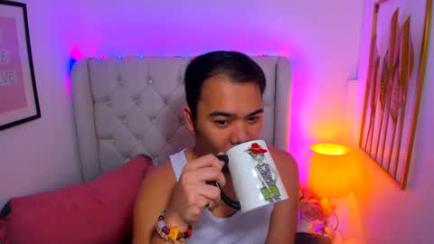 Snapshot of asianzero chatting on February 2, 2025, 5:04 pm Zero online show from February 2, 2025, 5:04 pm