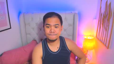 Snapshot of asianzero chatting on February 5, 2025, 9:40 pm Zero online show from February 5, 2025, 9:40 pm