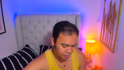 Snapshot of asianzero chatting on February 9, 2025, 8:13 pm Zero online show from February 9, 2025, 8:13 pm