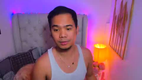 Snapshot of asianzero chatting on February 15, 2025, 9:48 pm Zero online show from February 15, 2025, 9:48 pm