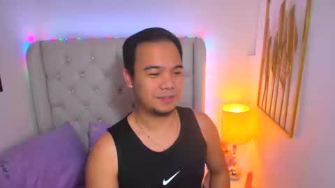 Snapshot of asianzero chatting on February 22, 2025, 6:30 pm Zero online show from February 22, 2025, 6:30 pm