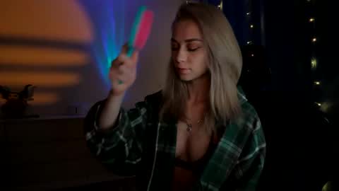 Snapshot of ask_alexa chatting on February 4, 2026, 2:39 am Ask Alexa online show from February 4, 2026, 2:39 am