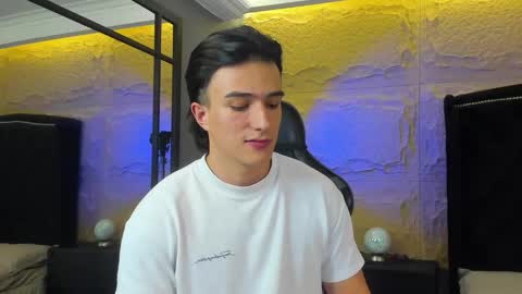 Aslan  online show from January 16, 2026, 4:05 am