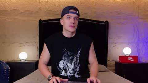 Aslan  online show from April 17, 2026, 3:42 am