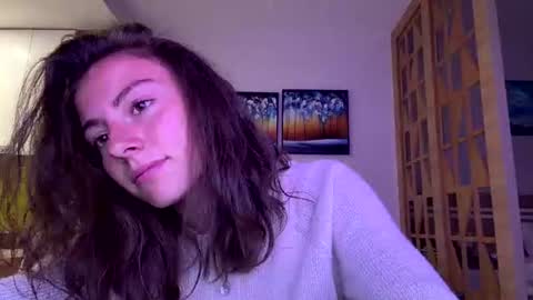 Snapshot of asleyfabello chatting on June 22, 2026, 12:46 pm Monica online show from June 22, 2026, 12:46 pm