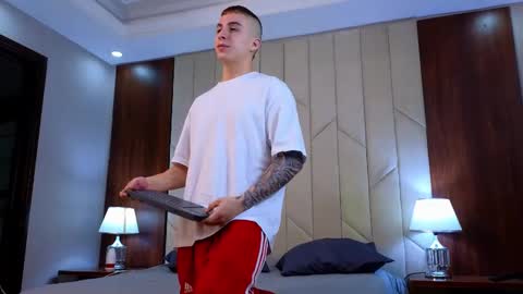 Snapshot of asmodeo_cox chatting on January 13, 2025, 10:13 pm Asmodeo - online show from January 13, 2025, 10:13 pm