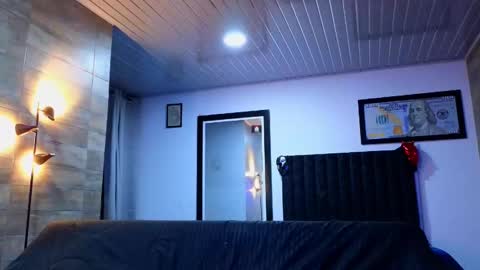 Snapshot of asmodeo_cox chatting on October 14, 2025, 11:27 pm Asmodeo - online show from October 14, 2025, 11:27 pm