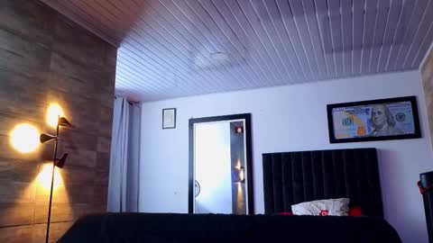 Snapshot of asmodeo_cox chatting on November 8, 2025, 6:29 pm Asmodeo - online show from November 8, 2025, 6:29 pm