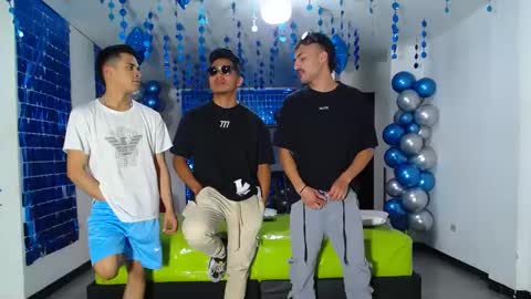 THOMAS AND DAMIAND online show from February 15, 2025, 12:15 am