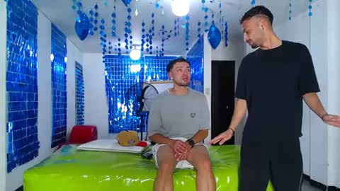 THOMAS AND DAMIAND online show from March 4, 2025, 12:07 am