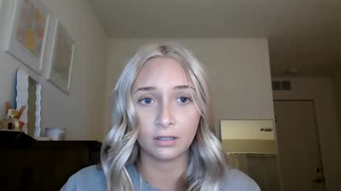 Snapshot of aspenaries chatting on December 4, 2024, 1:14 am Aspen Aries online show from December 4, 2024, 1:14 am