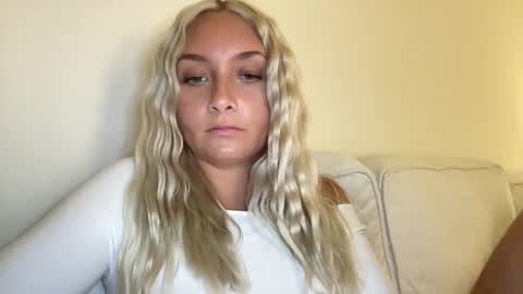 Snapshot of aspenaries chatting on March 4, 2025, 1:12 am Aspen Aries online show from March 4, 2025, 1:12 am