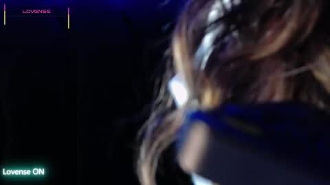 Snapshot of aspenruss chatting on December 21, 2025, 4:52 am online show from December 21, 2025, 4:52 am