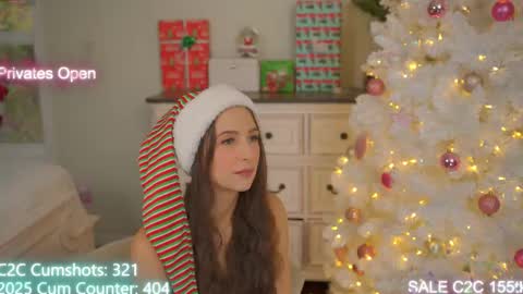 Snapshot of aspenwild chatting on December 16, 2025, 4:45 pm Aspen Wild online show from December 16, 2025, 4:45 pm