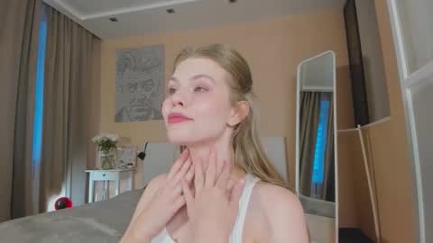 Snapshot of ass_latte chatting on October 15, 2025, 5:29 am Sasha online show from October 15, 2025, 5:29 am