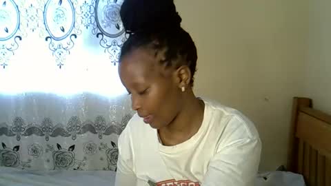 Snapshot of assaddictdoll chatting on December 21, 2025, 12:01 pm assaddictdoll online show from December 21, 2025, 12:01 pm