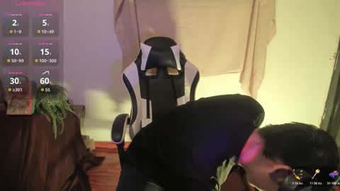 Snapshot of asta_kuro chatting on December 14, 2025, 9:58 am Asta Kuno online show from December 14, 2025, 9:58 am