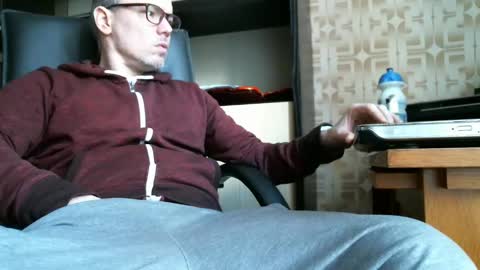 Snapshot of asterion51 chatting on February 23, 2025, 2:35 pm asterion51 online show from February 23, 2025, 2:35 pm