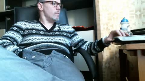 Snapshot of asterion51 chatting on March 4, 2025, 3:37 pm asterion51 online show from March 4, 2025, 3:37 pm