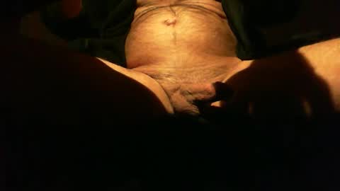 Snapshot of astiff1foru chatting on December 21, 2024, 11:22 am astiff1foru online show from December 21, 2024, 11:22 am