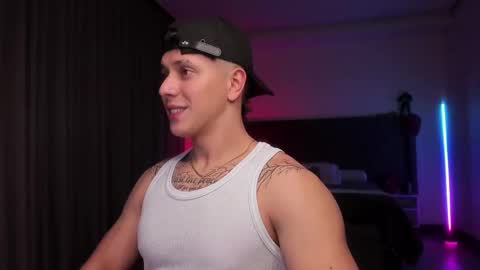 Snapshot of astonhills chatting on September 21, 2025, 1:18 am astonhills online show from September 21, 2025, 1:18 am