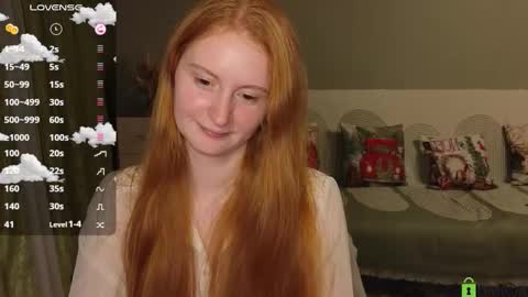 Snapshot of astoria_ross_ chatting on December 19, 2025, 3:19 pm Astoria online show from December 19, 2025, 3:19 pm