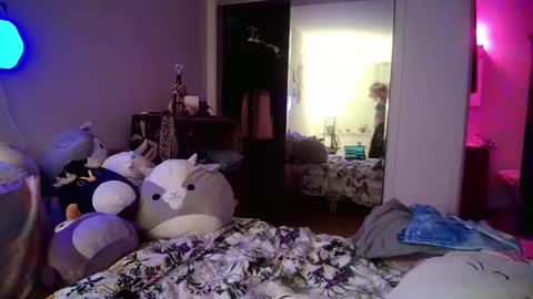 AstoriaLove online show from February 22, 2025, 1:00 am