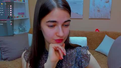 Snapshot of astorianight chatting on February 7, 2025, 2:58 pm Astoria online show from February 7, 2025, 2:58 pm