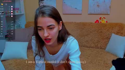 Snapshot of astorianight chatting on February 16, 2025, 1:16 pm Astoria online show from February 16, 2025, 1:16 pm