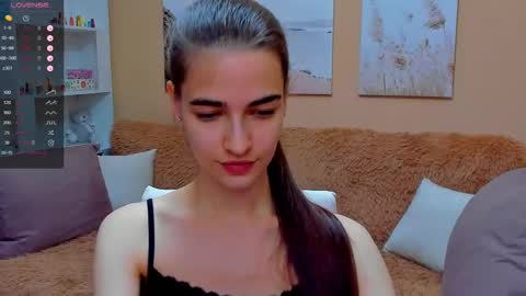 Snapshot of astorianight chatting on February 28, 2025, 1:14 pm Astoria online show from February 28, 2025, 1:14 pm