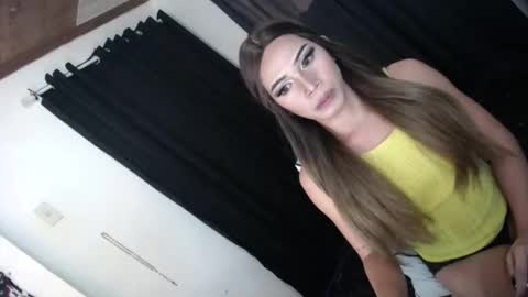 Snapshot of astraea_xxx chatting on February 2, 2026, 7:23 pm Anna online show from February 2, 2026, 7:23 pm