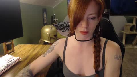 Snapshot of astraeasiren chatting on February 18, 2025, 5:53 am AstraeaSiren online show from February 18, 2025, 5:53 am