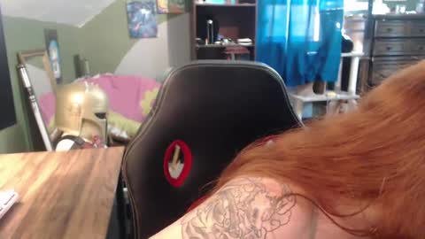 Snapshot of astraeasiren chatting on October 3, 2025, 5:43 pm AstraeaSiren online show from October 3, 2025, 5:43 pm