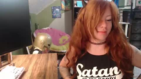 Snapshot of astraeasiren chatting on October 31, 2025, 5:36 pm AstraeaSiren online show from October 31, 2025, 5:36 pm