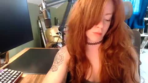 Snapshot of astraeasiren chatting on July 6, 2026, 5:26 pm AstraeaSiren online show from July 6, 2026, 5:26 pm