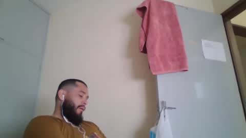 Snapshot of astro_boy_01 chatting on April 3, 2026, 6:06 pm astro_boy_01 online show from April 3, 2026, 6:06 pm