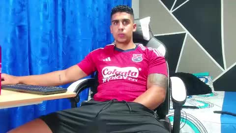 Snapshot of astromgrey chatting on October 30, 2025, 12:12 am Astrom model independent online show from October 30, 2025, 12:12 am