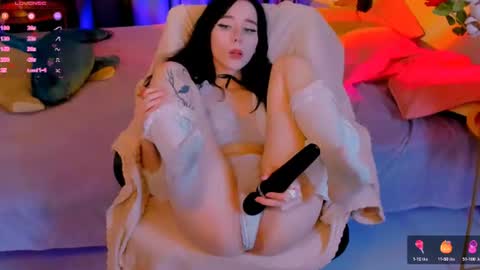 Asuka online show from July 8, 2026, 10:25 pm