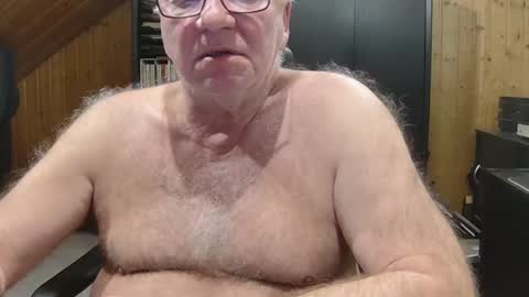 asusandy online show from January 8, 2026, 12:13 am