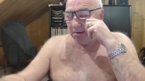 Snapshot of asusandy chatting on February 13, 2026, 10:39 pm asusandy online show from February 13, 2026, 10:39 pm
