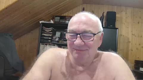 Snapshot of asusandy chatting on February 15, 2026, 12:29 am asusandy online show from February 15, 2026, 12:29 am