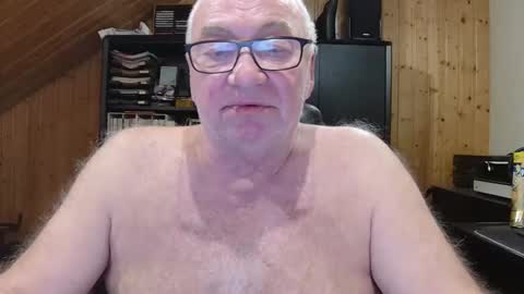 Snapshot of asusandy chatting on February 22, 2026, 9:13 pm asusandy online show from February 22, 2026, 9:13 pm