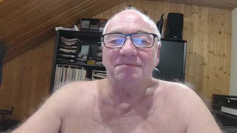 Snapshot of asusandy chatting on February 26, 2026, 10:42 pm asusandy online show from February 26, 2026, 10:42 pm