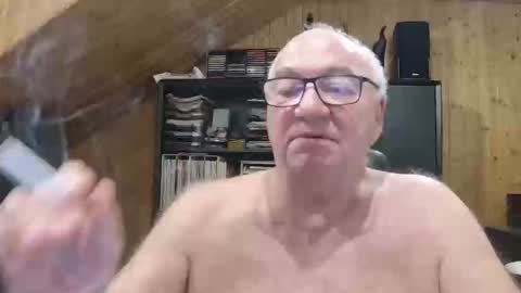 Snapshot of asusandy chatting on March 1, 2026, 12:01 am asusandy online show from March 1, 2026, 12:01 am